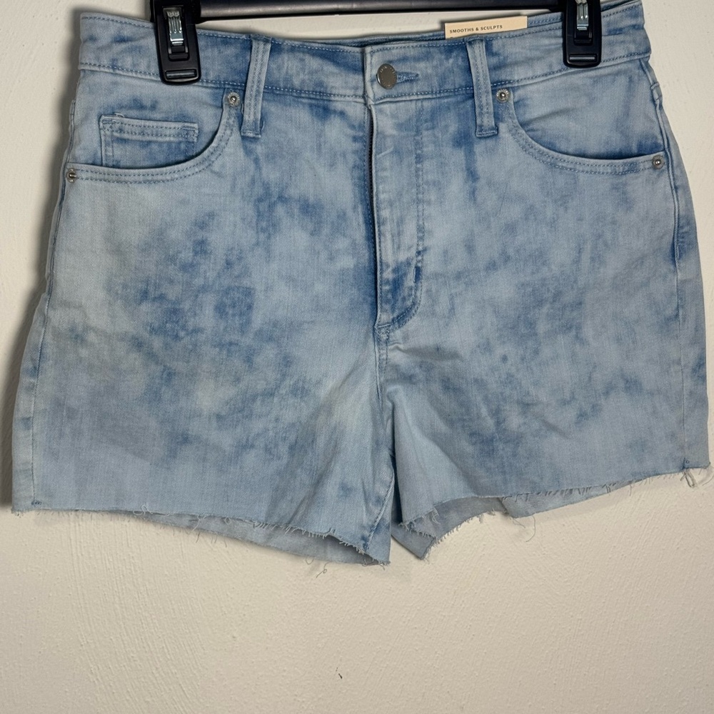 Universal Thread Light Blue Jean Cut-Off Shorts High Rise midi shorts, 8, NWT